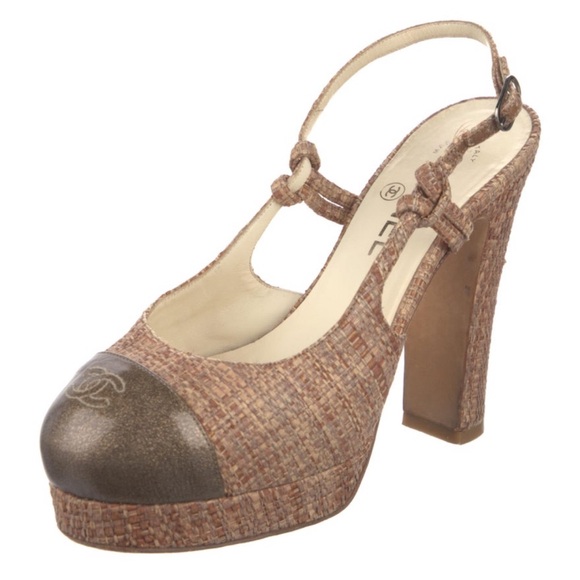 CHANEL Interlocking CC Slingback Pumps - Picture 2 of 8